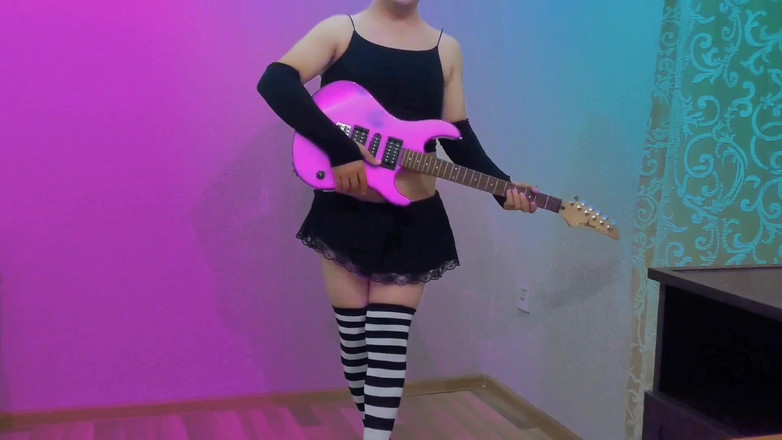 Kitty_Cross: Ti sto seducendo con musica romantica e ti farò sentire...