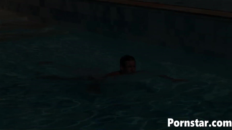 Pornstars: जोड़ा Lorena Blond और patrick बाहर सेक्स कर रहे हैं