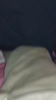 Eu estava tão excitada que tirei a camisinha da minha colega de trabalho e ele gozou na minha vagina
