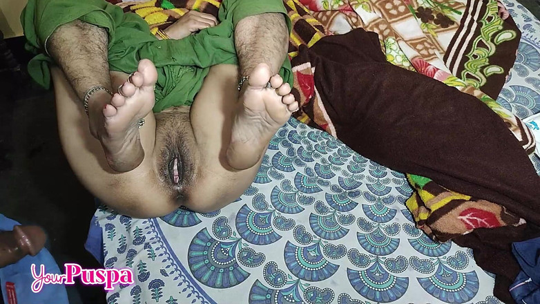 Your Puspa: Nevlastní otec má sex se svou desi nevlastní dcerou