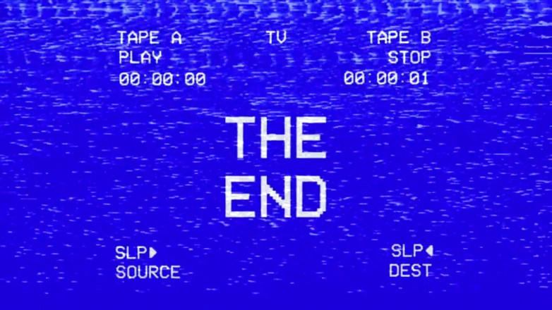 Aria Mia: Mama vitregă sexy cu țâțe mari este complet goală și vrea futai...