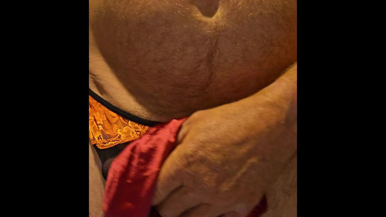 Stan Gable: Padrasto pegou minha calcinha emprestada novamente!