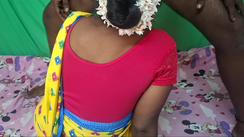 Delightrose: Ladenbesitzer Fickt Tamilische Frauen