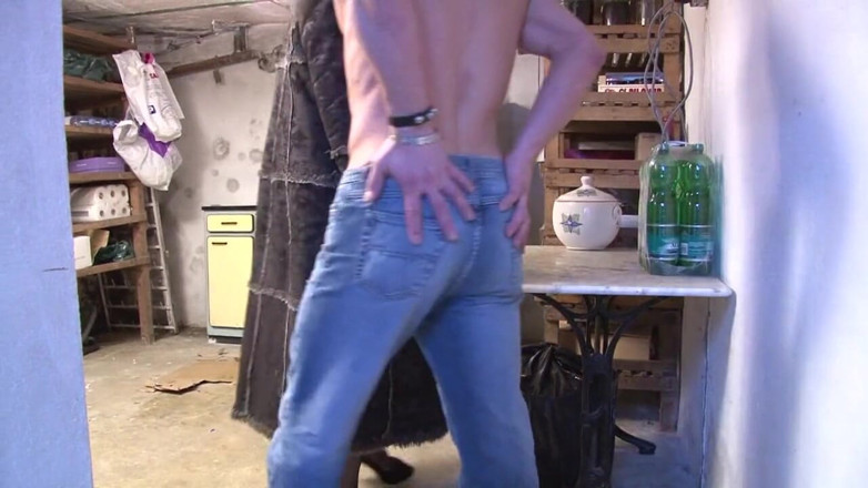 Nude in France: Older brunette slut seduces gardener