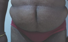 Bedroom: 大乳头印度胖美女自慰