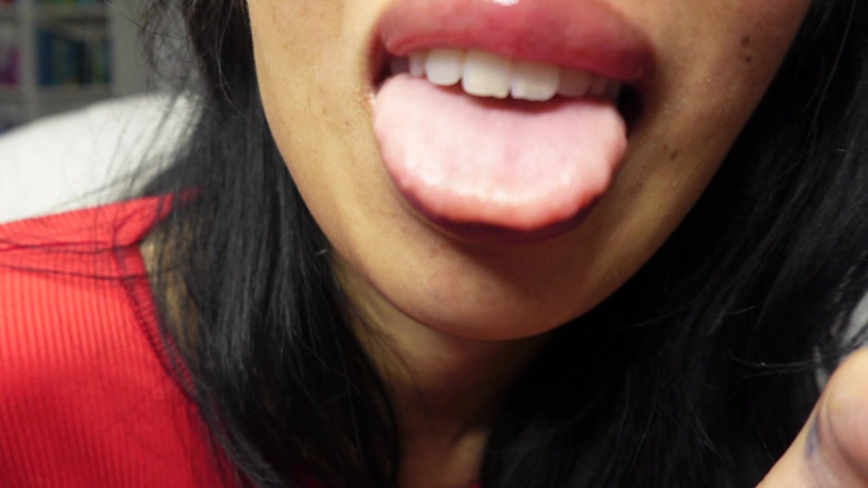 Asmr_mouth: Gigante gosta de lamber você e chupar tudo
