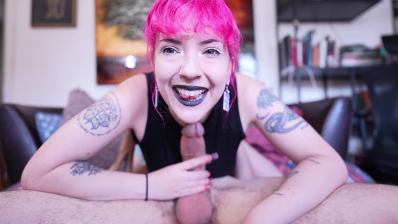 lilredvelvettt: Gothic babysitter 69