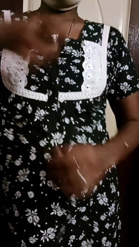 Bini desi tamil eksotik Renu Panggilan Video Bogel Mengusik Susu, Buah dada, pantat besar pepek berbulu untuk kekasih London! Indianhotwifex