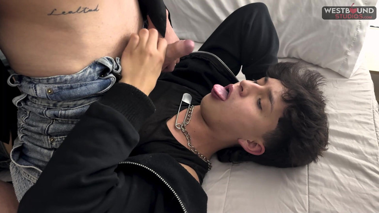 Latin Twinks: Dari Takut kepada Keseronokan: Juandaaap &amp; Andy Scott dalam aksi panas