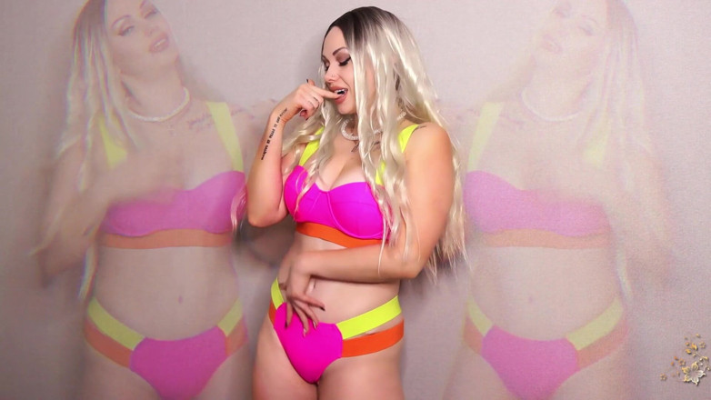 Goddess Misha Goldy: Você é tão estúpida! Fodendo o atrasado bobo! Você tem um...