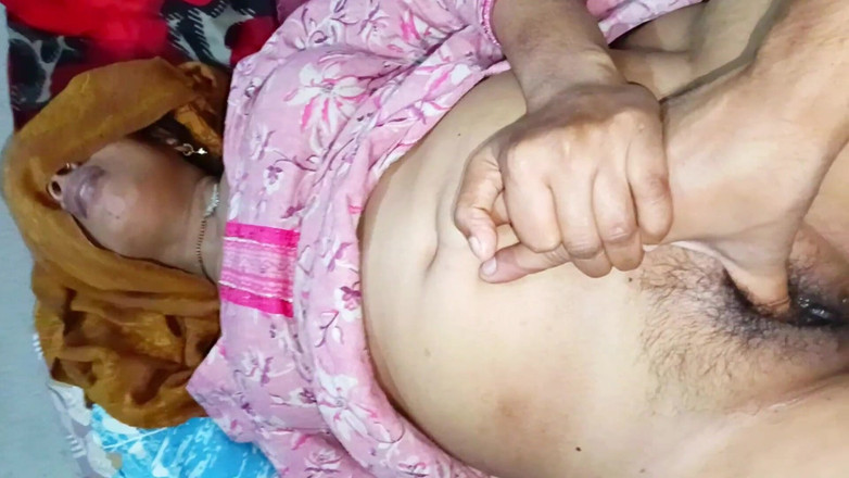 Sexy_girl_nehu: Indische bhabhi-muschi fingert orgasmus-squirting-video mit klarem Hindi Audio