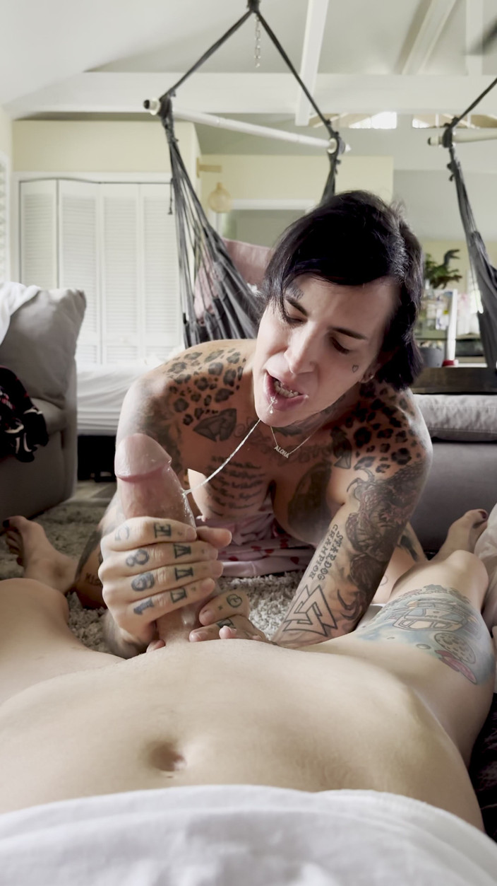 Bobbii Rose: Bobbii Rose и Brooklyn Roberts в Rise и Shine