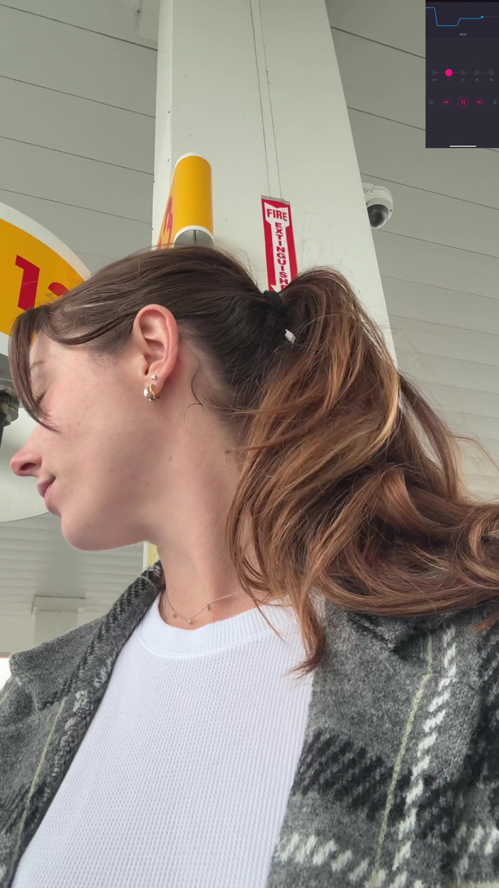 Nadia Foxx: J’essaye de ne pas jouir trop fort pendant que je...