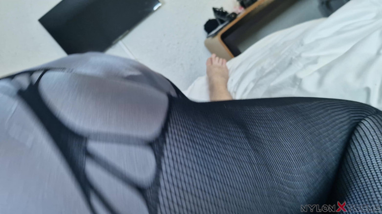 Nylon Xtreme: Точка зору: Нора Фокс, Zentai Fantasy Grey