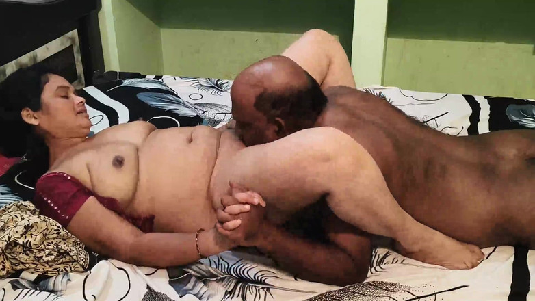 Sexy sindu: Wielkie cycki napalona żona hardcore sex na całą noc