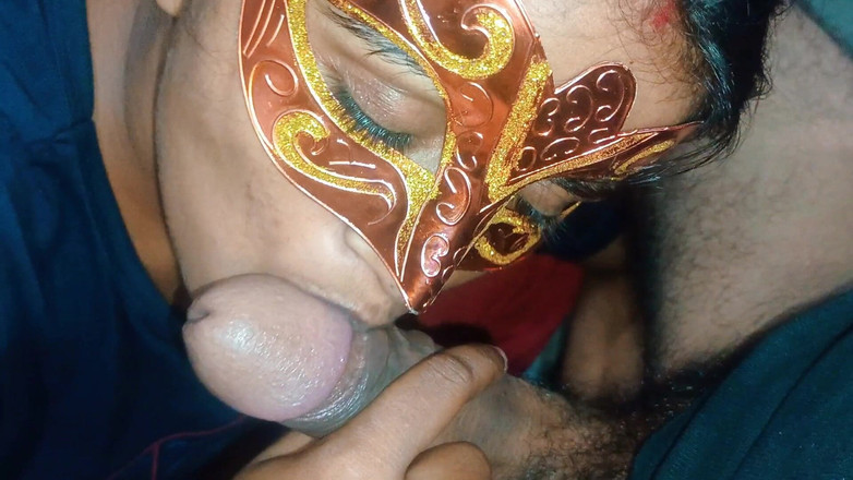 Sexy_girl_nehu: Neha Bhabhi suge pula foarte bine continuu fără să se...