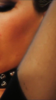 Laura King ama sus sesiones lésbicas con Cherry Jul
