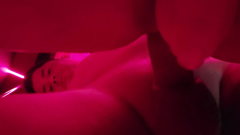 Bulmapussy: 我的继兄弟把他的鸡巴插进我的菊花，我喜欢它