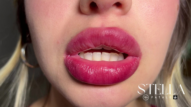 Stellafatale: Raspberry - Lip Trembling Red Lipstick - Slow Motion