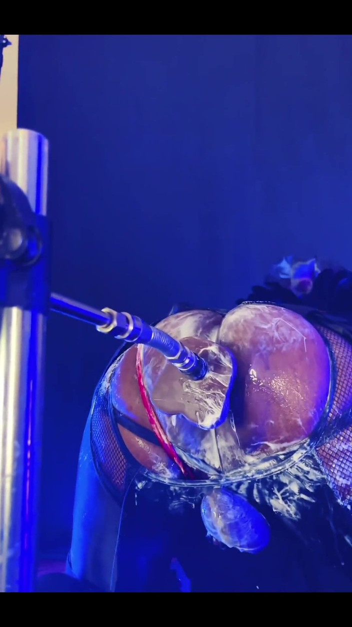 DipsoDeep: Romige cosplay kontgraven