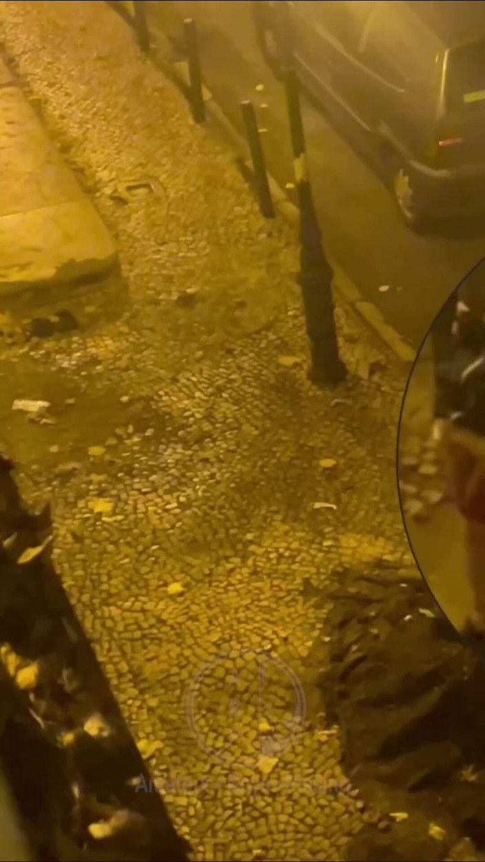 AmateurBoysPissing: Ragazzo Amatoriale Sorpreso a Pisciare in Strada