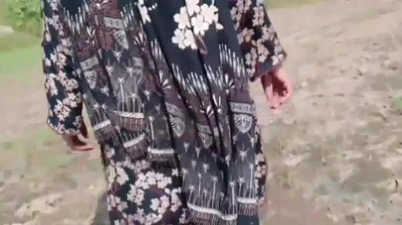 Abida pavreen: Seks hutan berujung happy ending - aku nggak kuat lagi