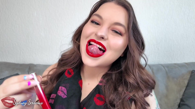 Sydney screams fetish: Labios rojos brillantes instrucciones de paja