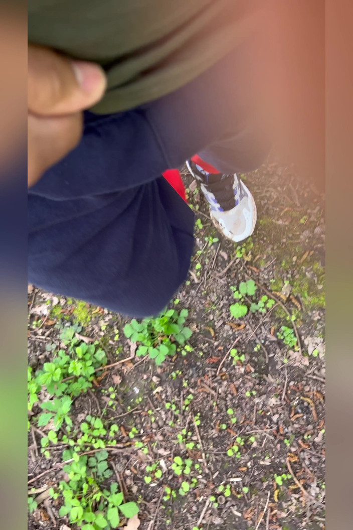 Kadu: Berlayar di hutan dan tentu saja menemukan kontol yang bagus...