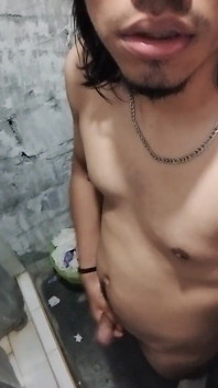 Fantasi Berbogel Di Bilik Mandi
