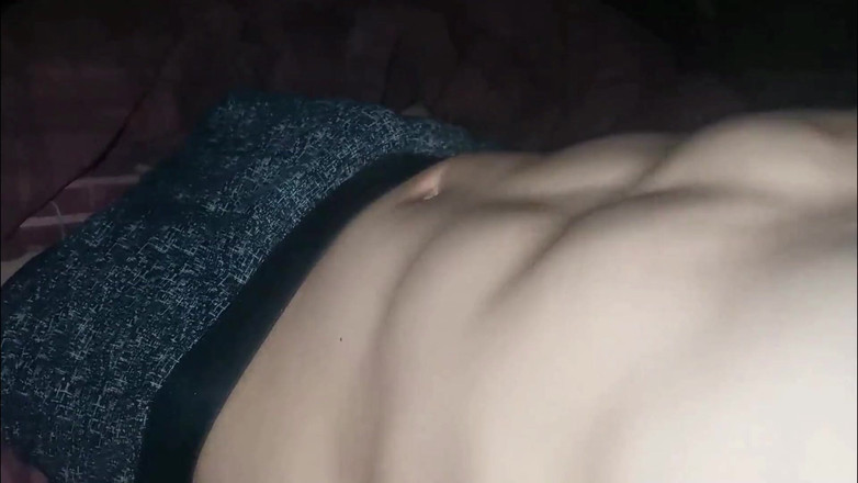 SEXY_GUYBEST: Er wichst seinen schwanz lange und hart, bis ein freund...