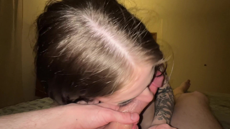 Jay Bond: 我操我室友的男朋友后，偷听他想要我