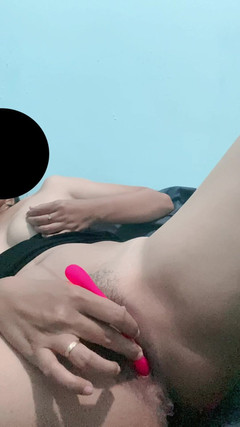 Bella Ivanka: 바이브레이터와 함께하는 외로운 남자 마누라 하비 콜멕