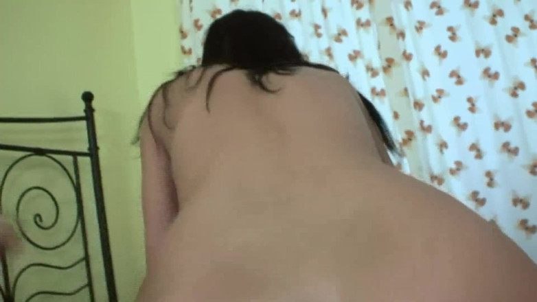 Erotic Pleasure: La ragazza seducente ama saltare sul grosso cazzo