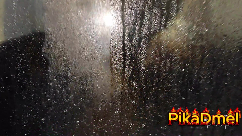 Jhonny Punp: Moje zvrácená nevlastní matka se mě včera dotkla, měl jsem...