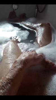 Saya suka tab mandi