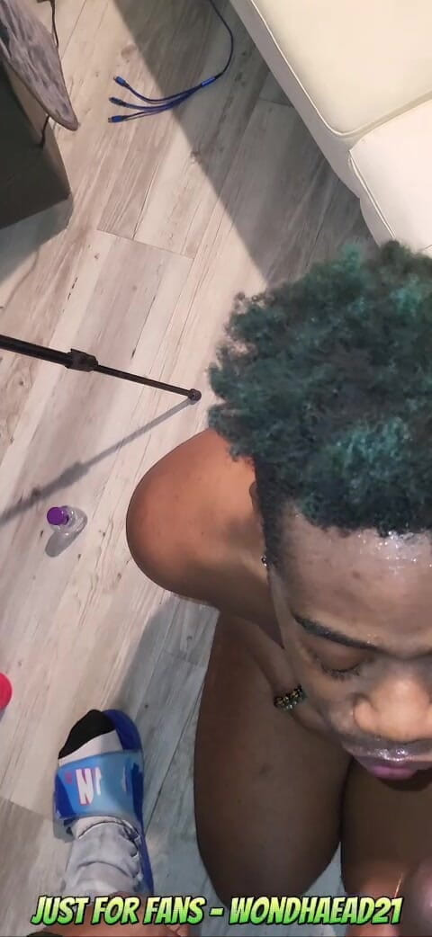 Wondahead21: Sadece hayranlar için gırtlağına kadar mesaj - wondahead21