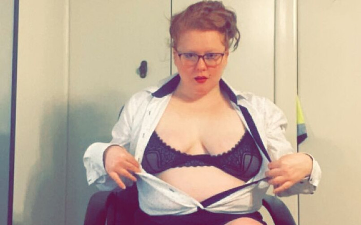 Redhead slut: ५० की सुरक्षा/शिक्षक