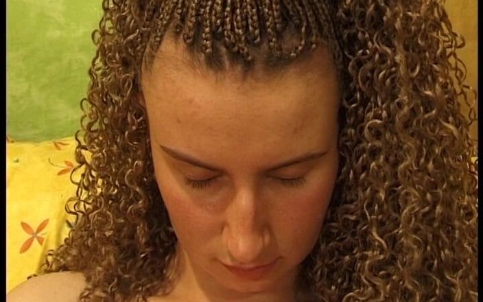 YOUR FIRST PORN: Anal dildo als strafe von lesbische stiefmutti - lezbiyen üvey anneden ceza...