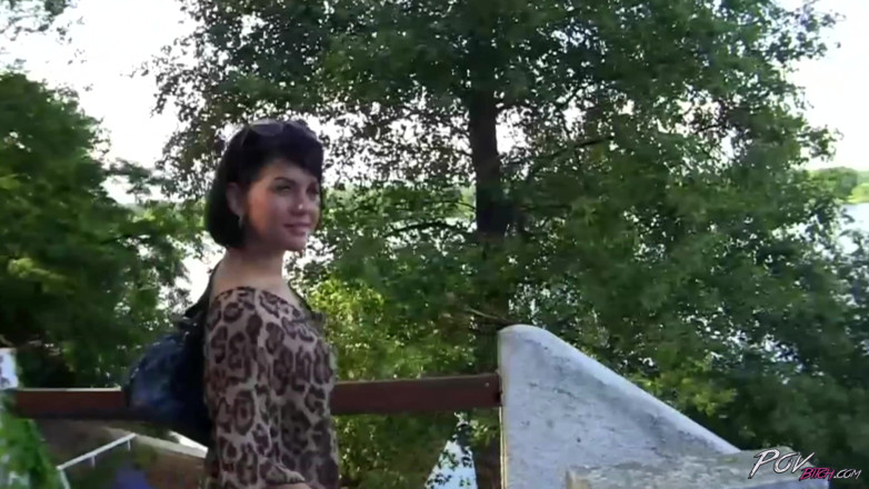 Czech Pornzone: Eager brunette blowing cock in openair
