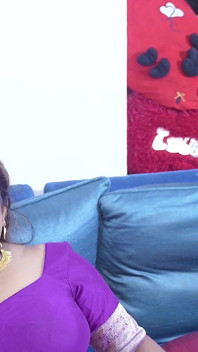 Desi Mallu i napalona step mama rucha się z trzema krokami braci Jeden przez One Desi Style Gangbang (Hindi Audio)