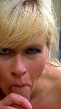 Deutsche milf - blondes zimmermädchen, harter sex