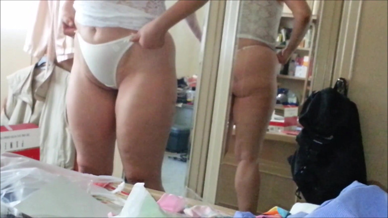 Xviewer: Montagem erótica de roupa