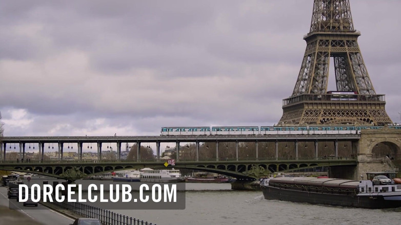 Dorcel Club: Chơi tập thể mạnh bạo tại câu lạc bộ swinger