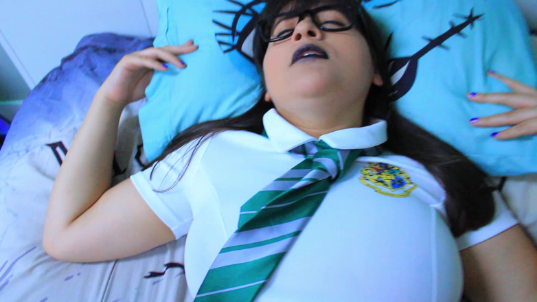 VickyVixen: Slytherin Girl Breeding