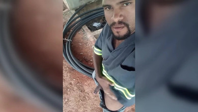 TheBlacKHunterr: Masturbarsi Nascosto Al Lavoro