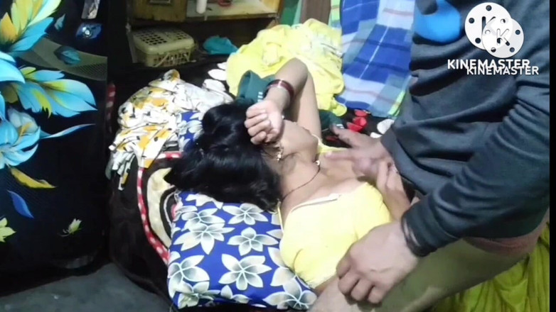 Saxesageth: Bà nội trợ Ấn Độ rất dễ thương gợi cảm và người...