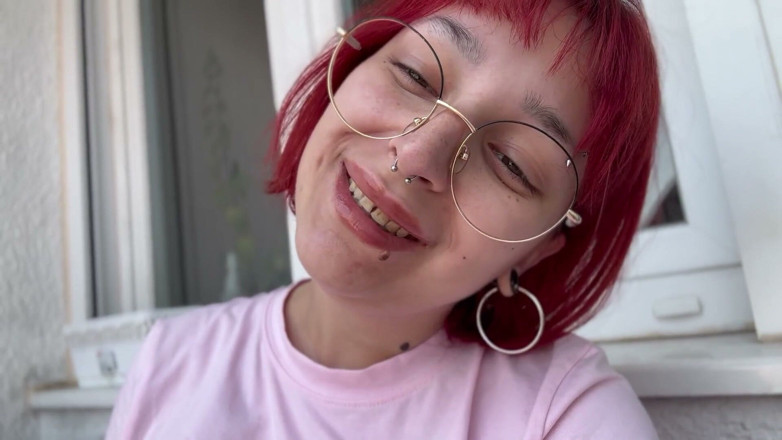 lanalovacutie: Close up Smoking with Lipgloss