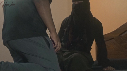 Hope Love: Saya suka menunggang zakar besar tukang kebun saya apabila saya...