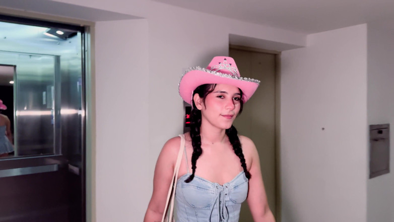 Yenifer Chacon: Lesbian Comfort