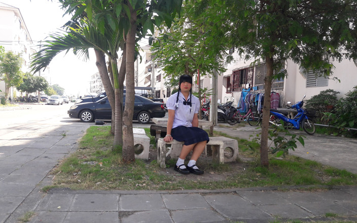 Fampfy Nana: 젖가즘을 느끼는 태국 소녀